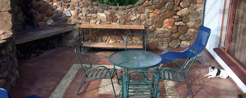 Outside dining area and braai